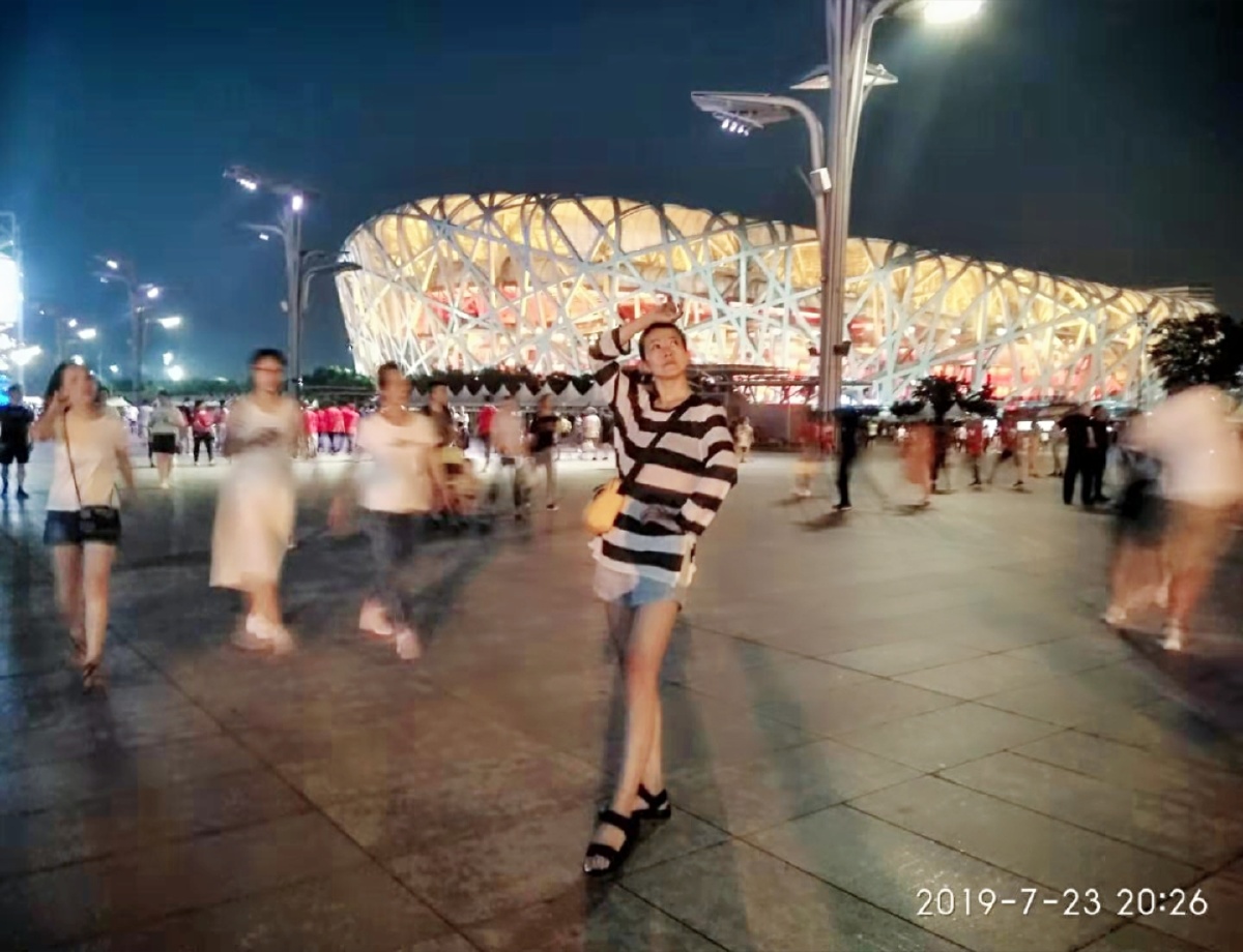 国产成人精品午夜2022海报